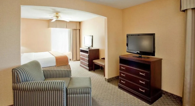 Days Inn & Suites South Boston, Prenota Hotel Hotel a Virginia con parcheggio, Parcheggio