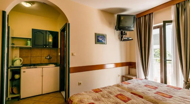 Студия с балконом Apartments Maslina