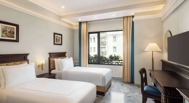 Luksusowy dwuosobowy pokój z widokiem na basen Ramada by Wyndham Goa Vagator
