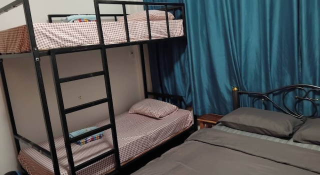 Двухместный семейный номер Standard c 1 комнатой Sleep at home hostel