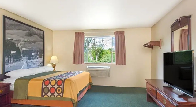Люкс Super 8 by Wyndham Burnham/Lewistown