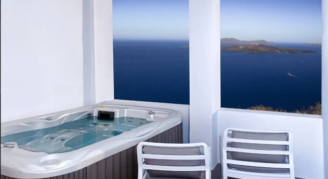 Люкс с видом на горы May Seven Santorini
