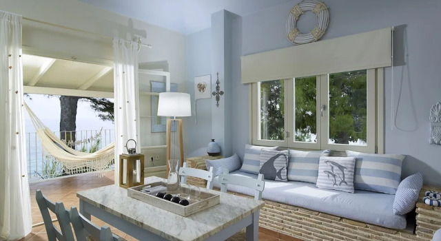 Люкс с видом на воду Paradisso Beach Villas