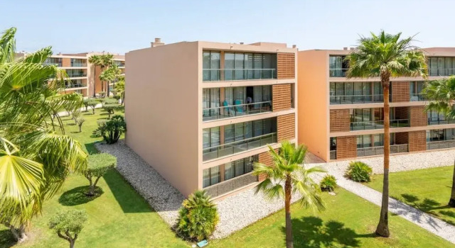 Luxury 3BR 7 pools Beach 200 m, Забронировать Отель Отели Алгарви с парковкой, Парковка