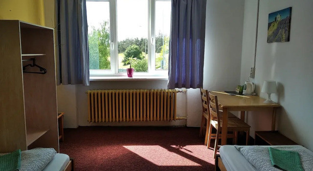 Habitación Económica Motel Grádo