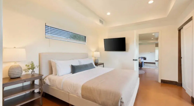 Starlight Estate by Avantstay 26 People! Architectual Mansion w/ Pool, Tennis Court, Game Room