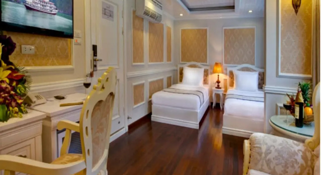 Signature Halong Cruise