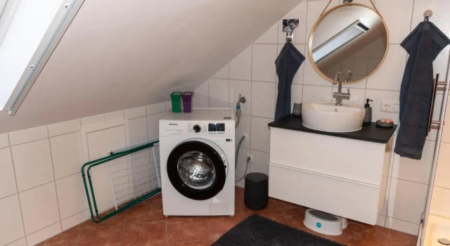 Апартаменты Moderne, Gemutliche Dg-Wohnung in Ruhiger Lage