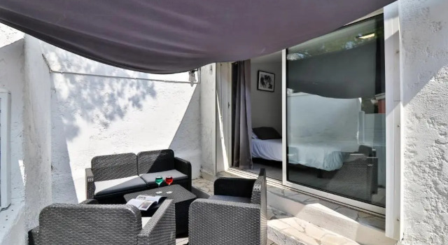 Четырёхместный номер Standard Hotel La Tuiliere