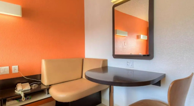 Люкс Studio 6 Suites Las Vegas, NV - Tropicana