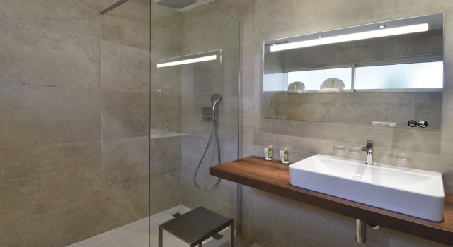Четырёхместный номер Standard с балконом Calvi Hôtel