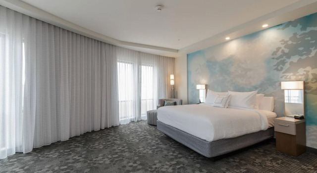 Двухместный номер Standard с видом на город Courtyard by Marriott South Bend Downtown