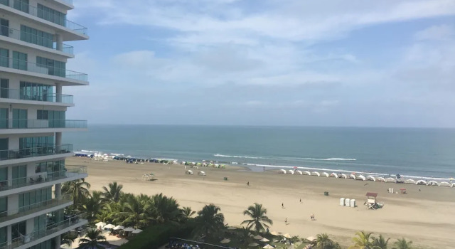Апартаменты c 1 комнатой с балконом и с красивым видом из окна Cartagena Beach Front Apartments