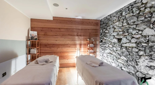 Hotiday Sauze Torre, Varaa Hotelli Sauze d'Oulx Val di Susa