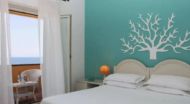Двухместный номер Superior с балконом и с видом на море Sunbay Park Hotel