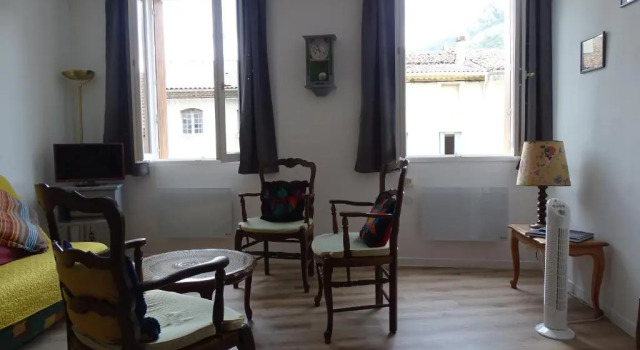Appartement spacieux 6 personnes très lumineux, Забронировать Апартаменты/квартира Бюи-ле-Баронь Drôme Provençale, рядом с Maison des plantes aromatiques et medicinales