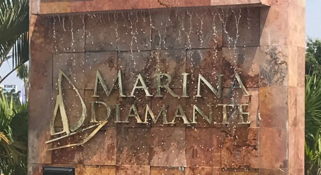 Book House - Marina Diamante, Book Hotel Acapulco Guerrero