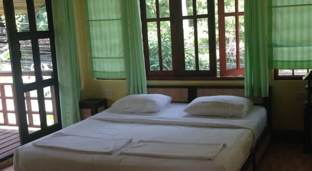 Номер Standard с балконом Hut Sun Bungalow