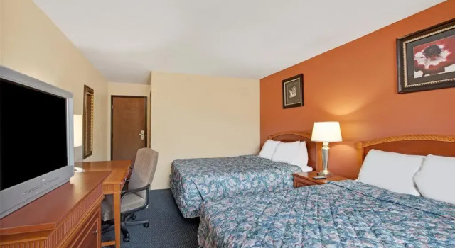 Monte Carlo Inn