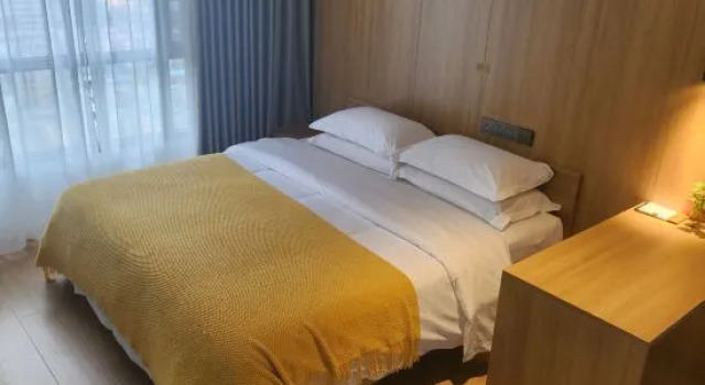 Семейный люкс с 3 комнатами City Courtyard inn