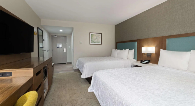 Standard Vierer Zimmer Hampton Inn Perry