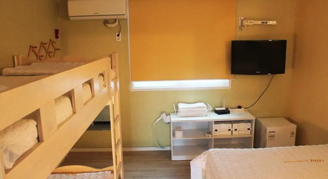 Yeosu Hi and J Guest House