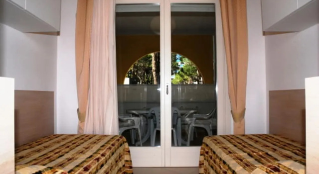 Charming Flat Near the Beach, Prenota Appartamento Hotel a Veneto con parcheggio, Parcheggio