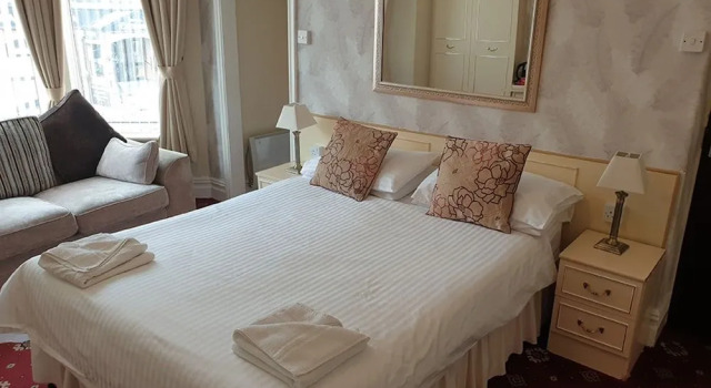 Roselea Hotel, Забронировать Отель Отели Блэкпул 3 звезды, рядом с Конференц-центр Winter Gardens, 3*