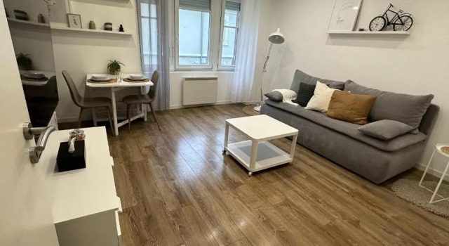 #2 Très Beau T3 1er étage tout confort, neuf, Mulhouse centre, Забронировать Отель Отели Мюлуз с парковкой, рядом с Maison Engelmann, Парковка