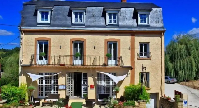 Logis Hôtel Restaurant Le Lascaux, Забронировать Отель Отели Монтиньяк с завтраком, Завтраки