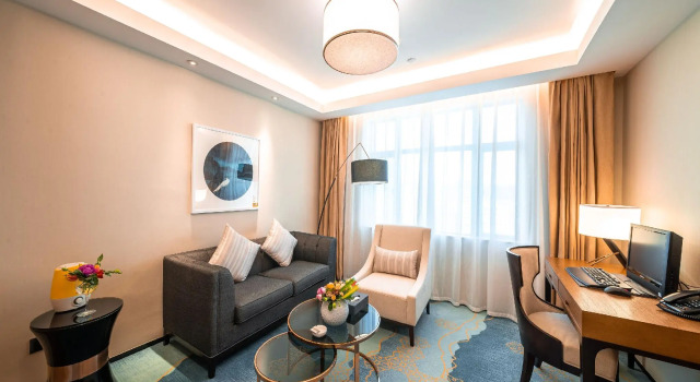 Люкс с красивым видом из окна Horizon Hotel