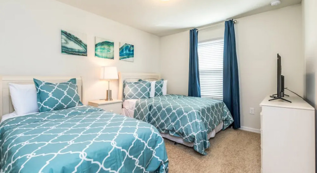 4bed 3Ba Home With Pool at Windsor, Buchen Sie Ferienhaus Hotels in Four Corners mit Pool, Schwimmbad