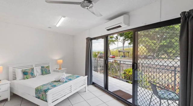 Студия Whitsunday Waterfront Apartments