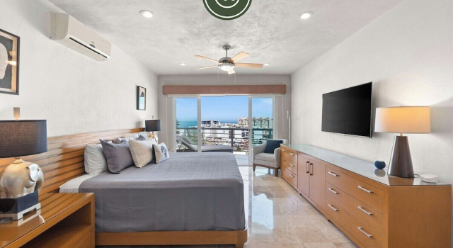 Апартаменты Stunning 2 BR Condo - Oceanview Terrace - Downtown