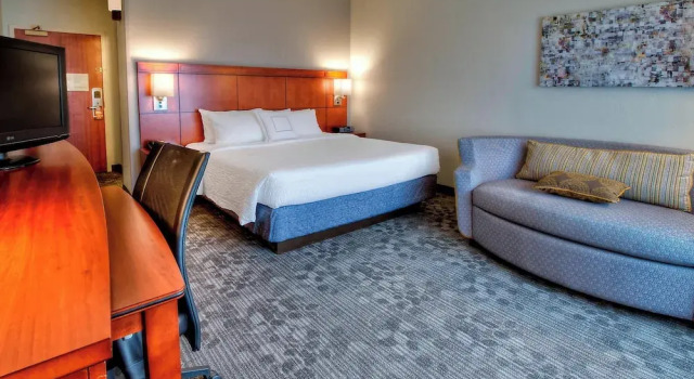 Двухместный номер Standard Courtyard by Marriott Burlington