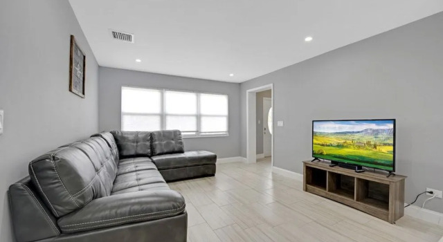 Lake view close to Hard Rock Casino smart TV