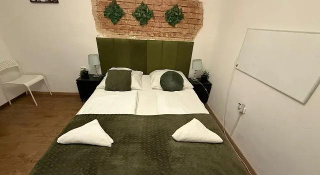 Affordable 2BR Apt 10 Min to Westbahnhof, Prenota Appartamento Vienna Austria