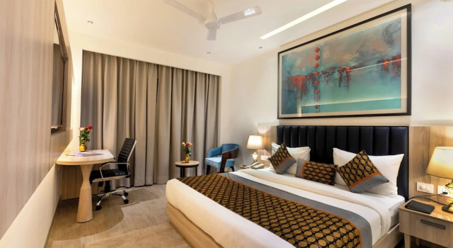 Двухместный номер Deluxe OPO Premier Royal,Delhi Airport- FREE Airport Pick Up Or Drop