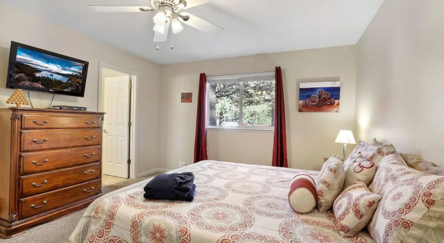 Tahoe Frost - Air Conditioned 4 Bedroom Tahoe Home, 予約 アパートメント エコー レイク アメリカ合衆国