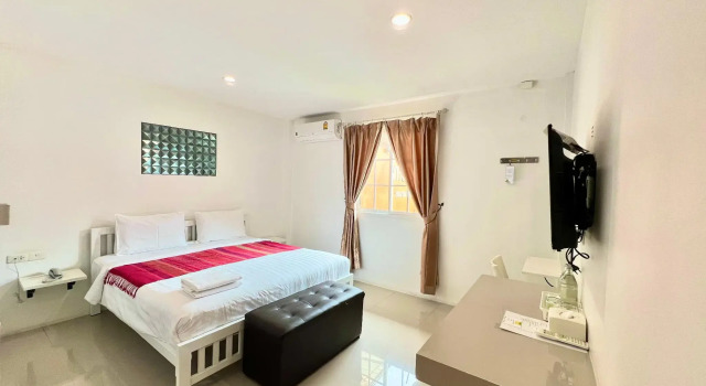 Montara Hotel and Resort Korat, Varaa Lomakeskus Hotellit North-Eastern Thailand pysäköinnillä, Pysäköinti