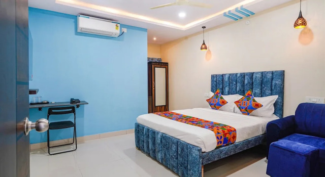 Номер Premium FabHotel Grand Broholic - Nr Hitech City