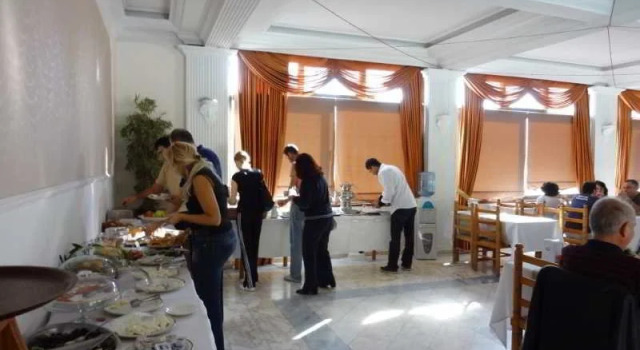 Club Z, Buchen Sie Hotel Kyrenia Türkei