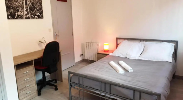 T1 Bis centre villeTarbes (logement entier), Rezervovat Apartmán Hotely v Hautes-Pyrénées s parkováním, Parkování