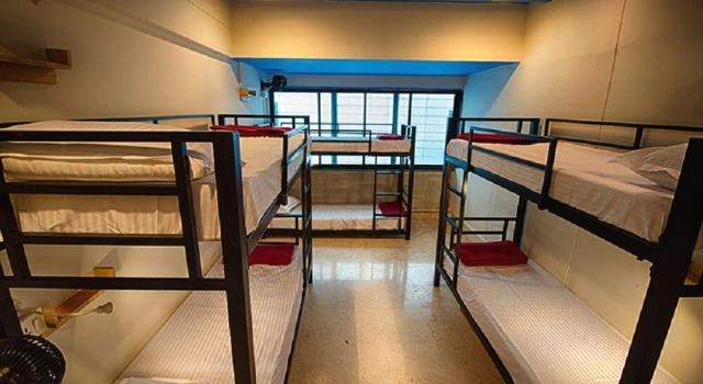 Basti - A Backpackers Hostel, Забронировать Хостел Отели Мумбай с завтраком, Завтраки