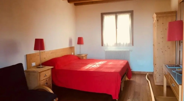 Holiday Home Villa Ronco Albina by Interhome, Book Hotel Hoteller i Friuli Venezia Giulia med parkering, Parkering