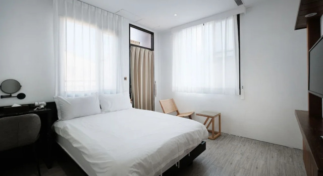 Двухместный номер Standard с балконом Journey Hostel