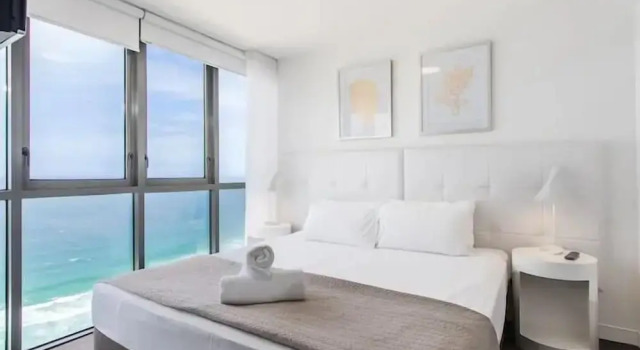 Oceanfront at Rhapsody by Coastal Letting Co, Забронировать Апартаменты/квартира Серферс-Парадайс Голд-Кост, рядом с Пляж Баддс