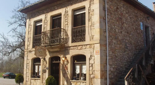 Pensión Susierra, Varaa Hotelli Cangas de Onís 