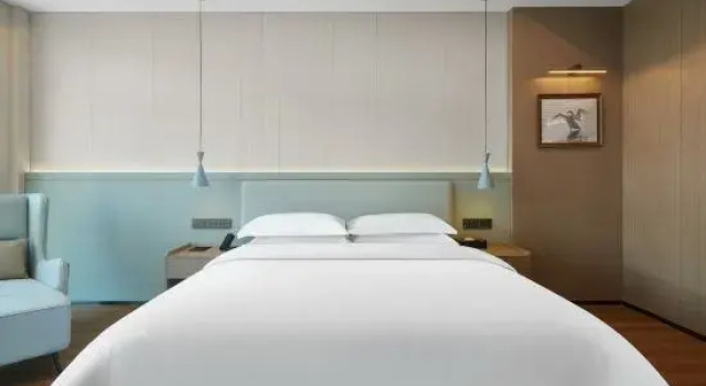 Люкс Business Yonghe International Hotel (Baicheng University Town)