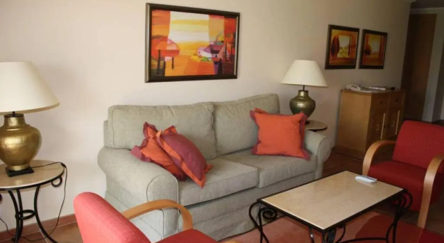 Apartamento T1 - Praia Senhora da Rocha, Rezerwuj Apartament Hotele w Algarve z parkingiem, Parking